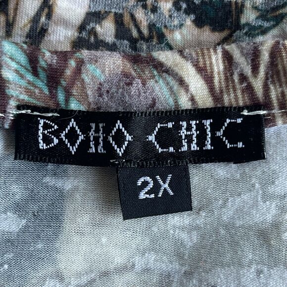 Boho Chic Top Womens Plus Size 2X 3/4 Sleeve Sharkbite Hem Abstract Western - Picture 4 of 9